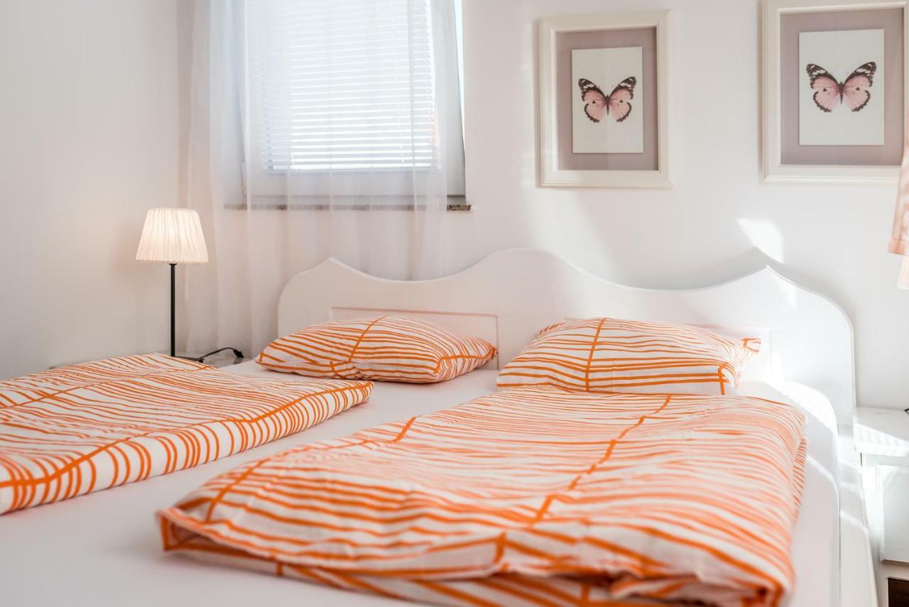 Apartman Karla Mara Ana Ivan & Jo Srima Exteriör bild