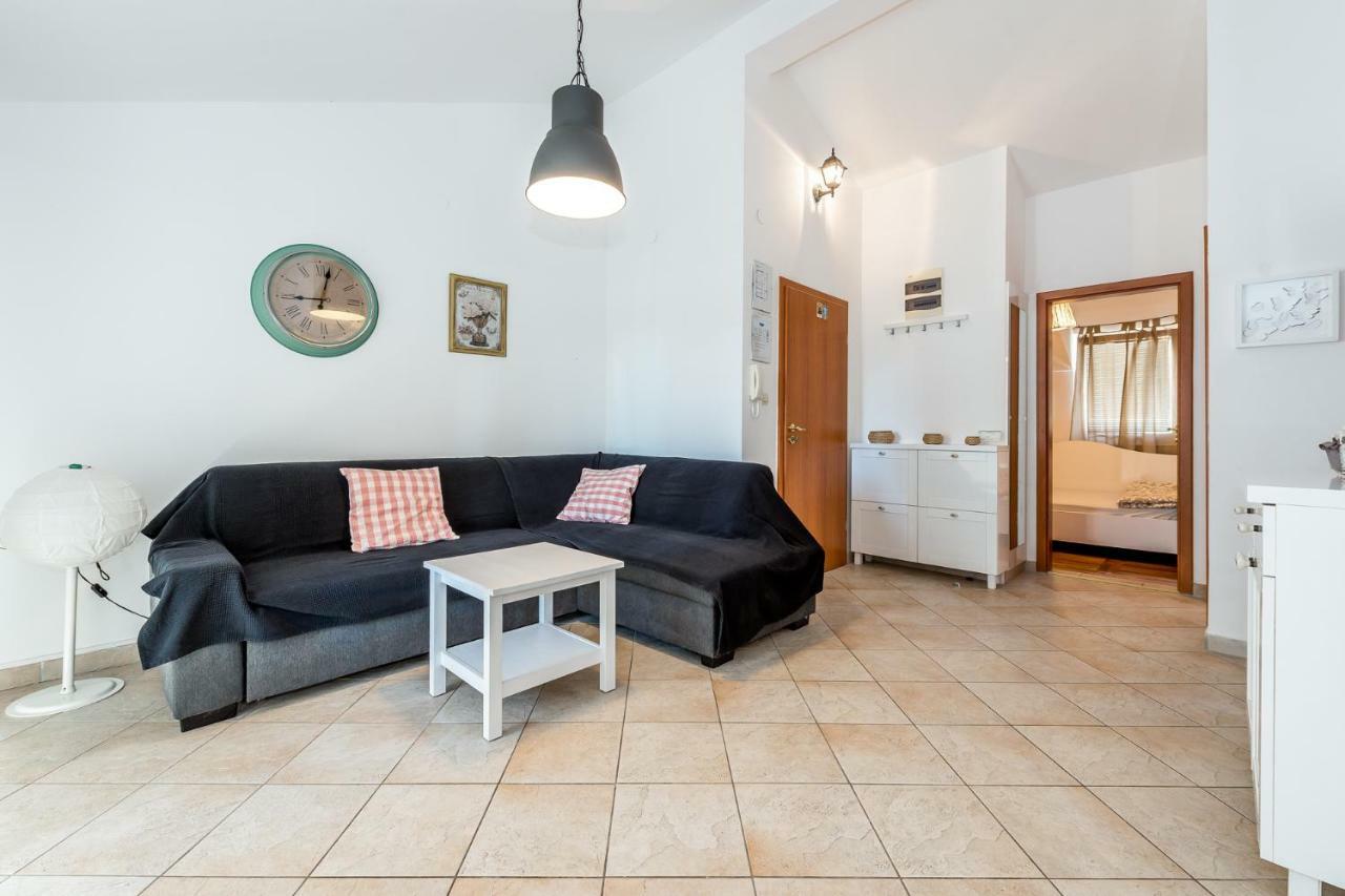 Apartman Karla Mara Ana Ivan & Jo Srima Exteriör bild