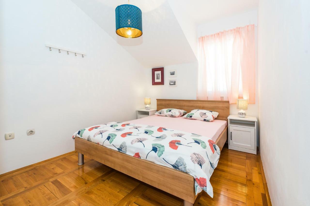 Apartman Karla Mara Ana Ivan & Jo Srima Exteriör bild