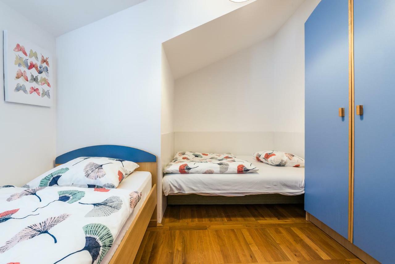 Apartman Karla Mara Ana Ivan & Jo Srima Exteriör bild