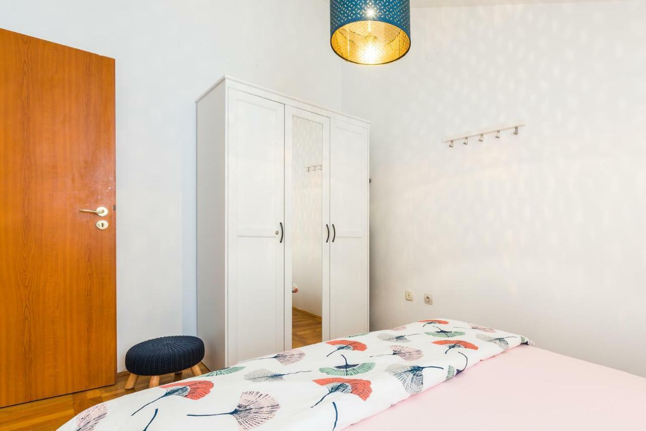 Apartman Karla Mara Ana Ivan & Jo Srima Exteriör bild