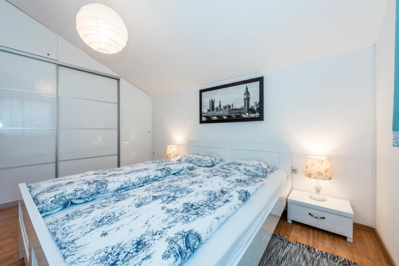Apartman Karla Mara Ana Ivan & Jo Srima Exteriör bild
